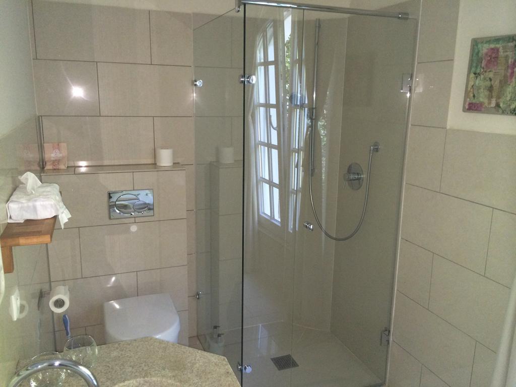 Tweepersoonskamer met Balkon en Uitzicht op Zwembad 1 - 24 m²