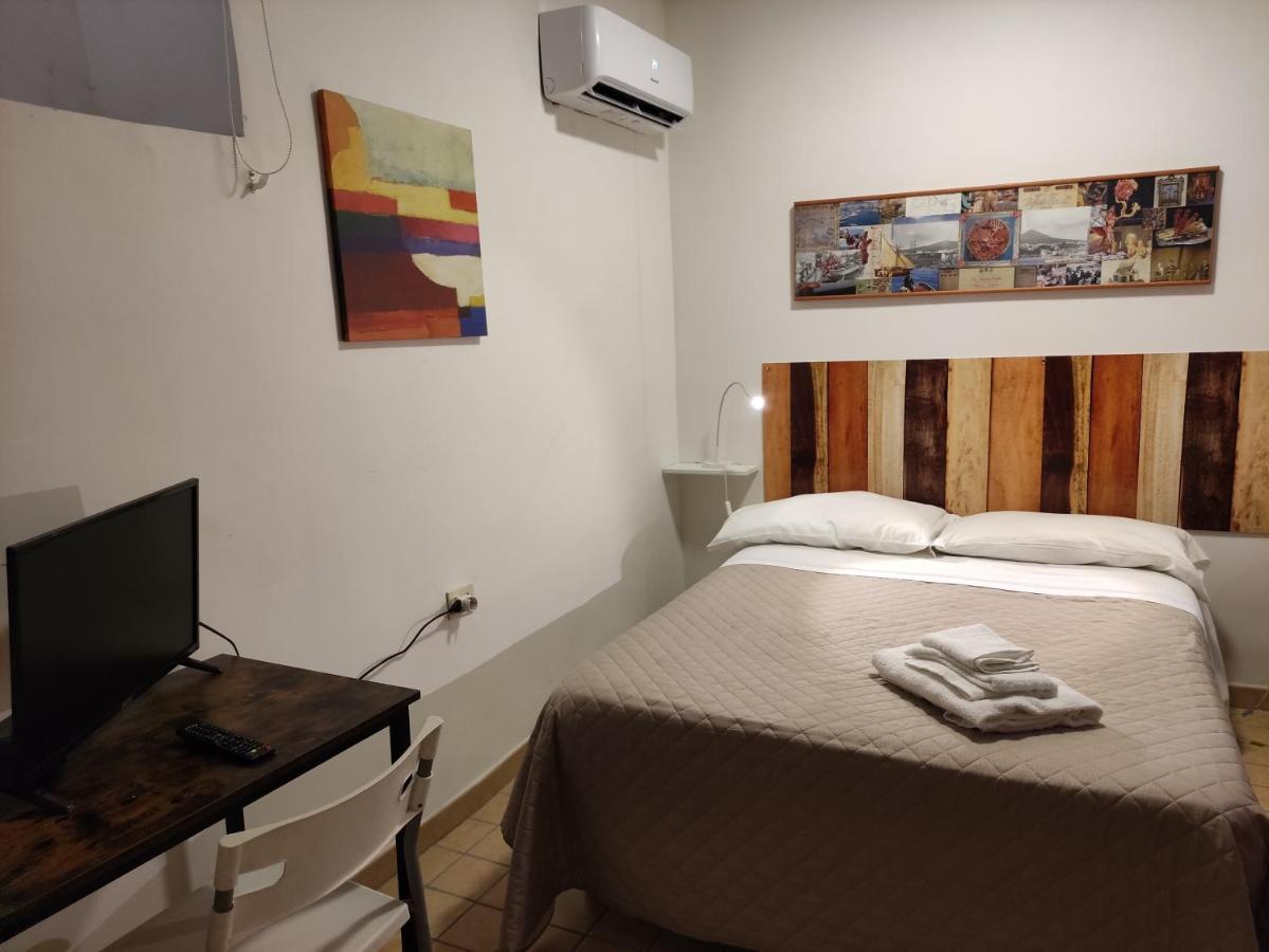 Tweepersoonskamer met een Eigen Externe Badkamer