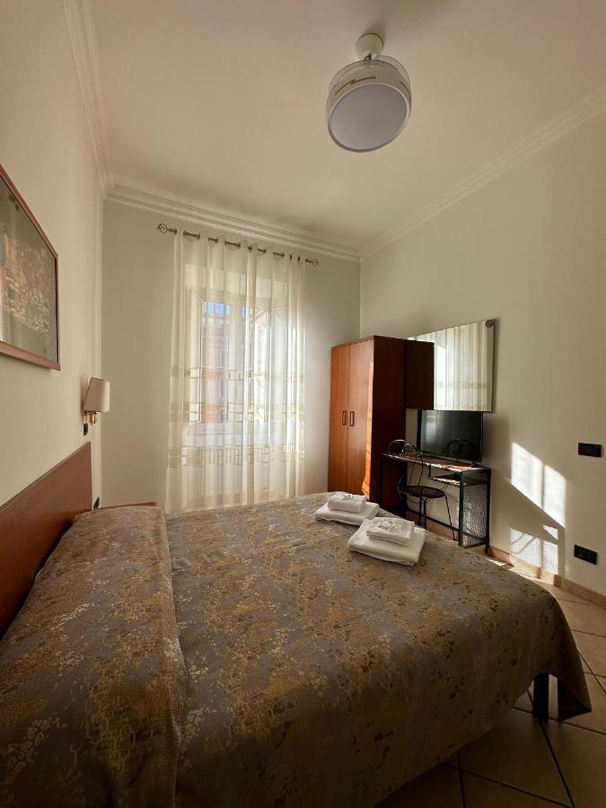 Quarto Duplo Standard com Casa de Banho Partilhada