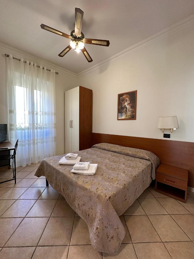 Quarto Duplo com Casa de Banho Partilhada