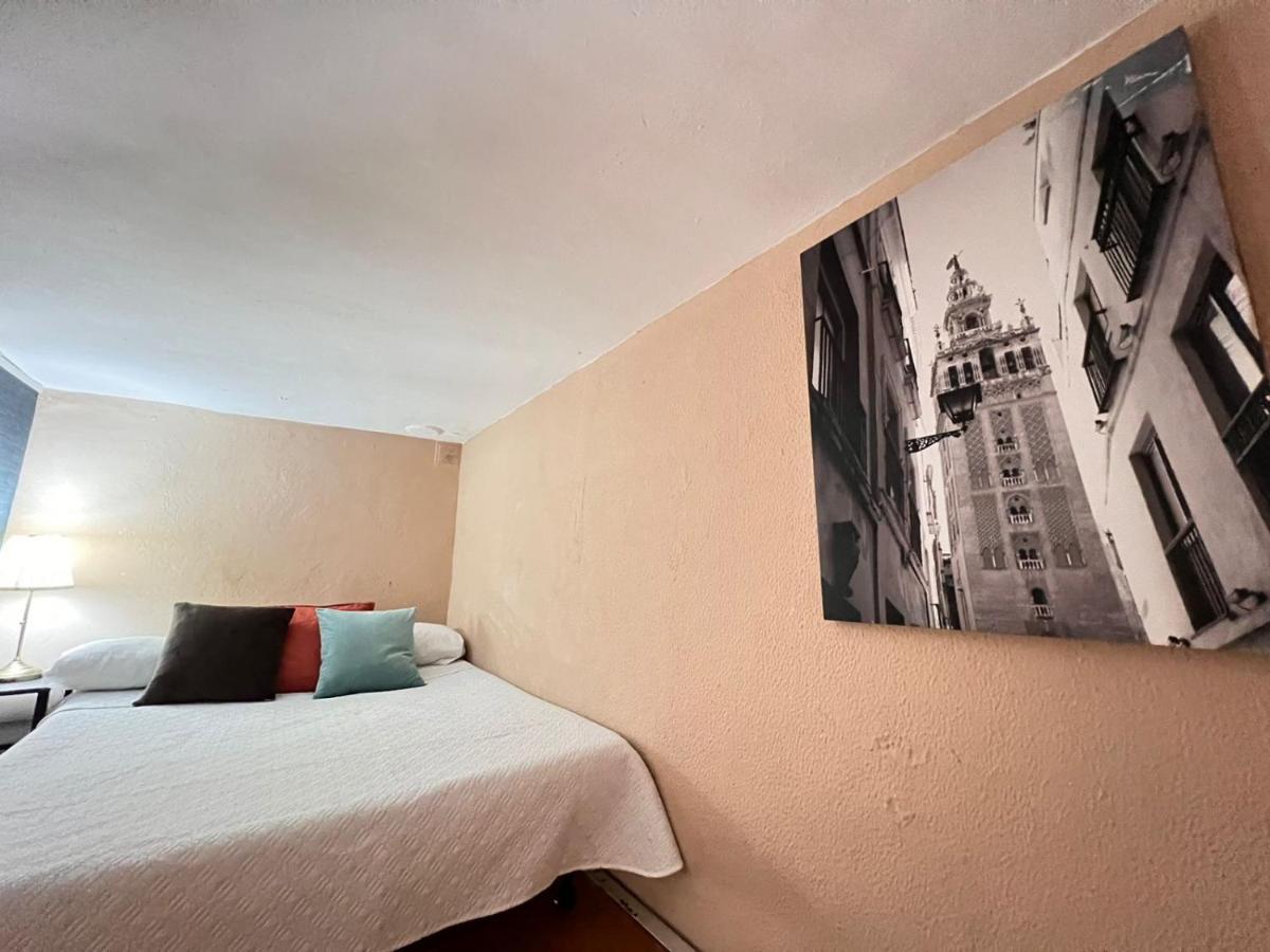Habitación Cuádruple Económica con baño compartido