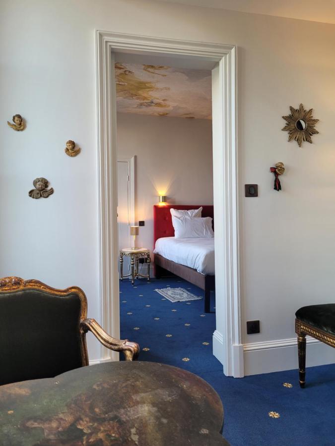 Luxury Suite