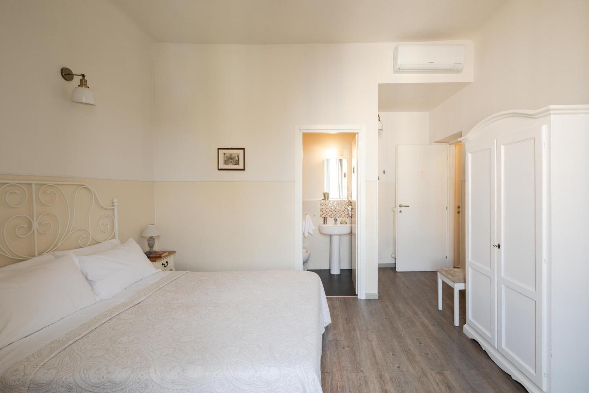 Habitación Triple con vistas a la ciudad