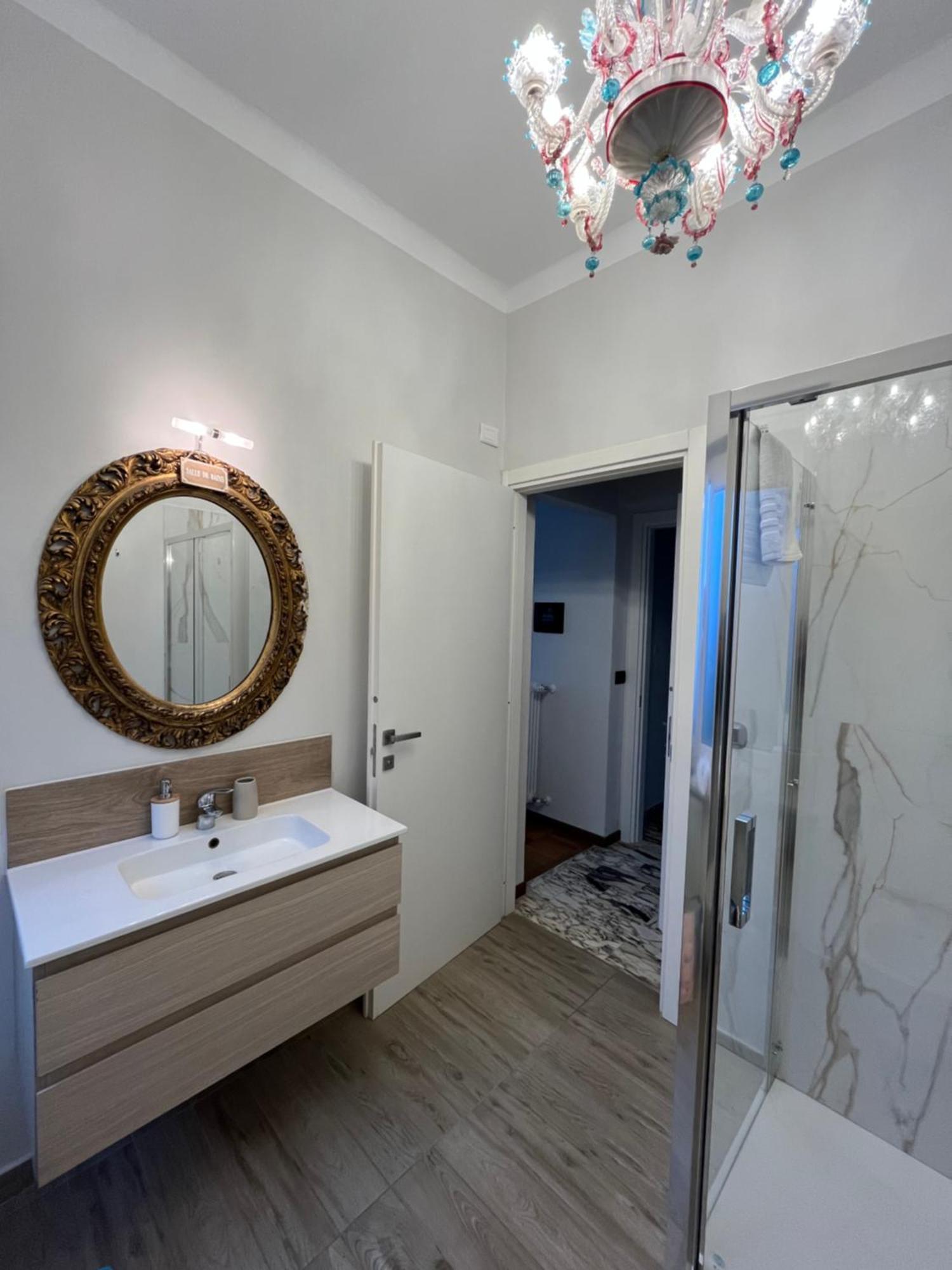 Doppelzimmer mit Balkon und Meerblick