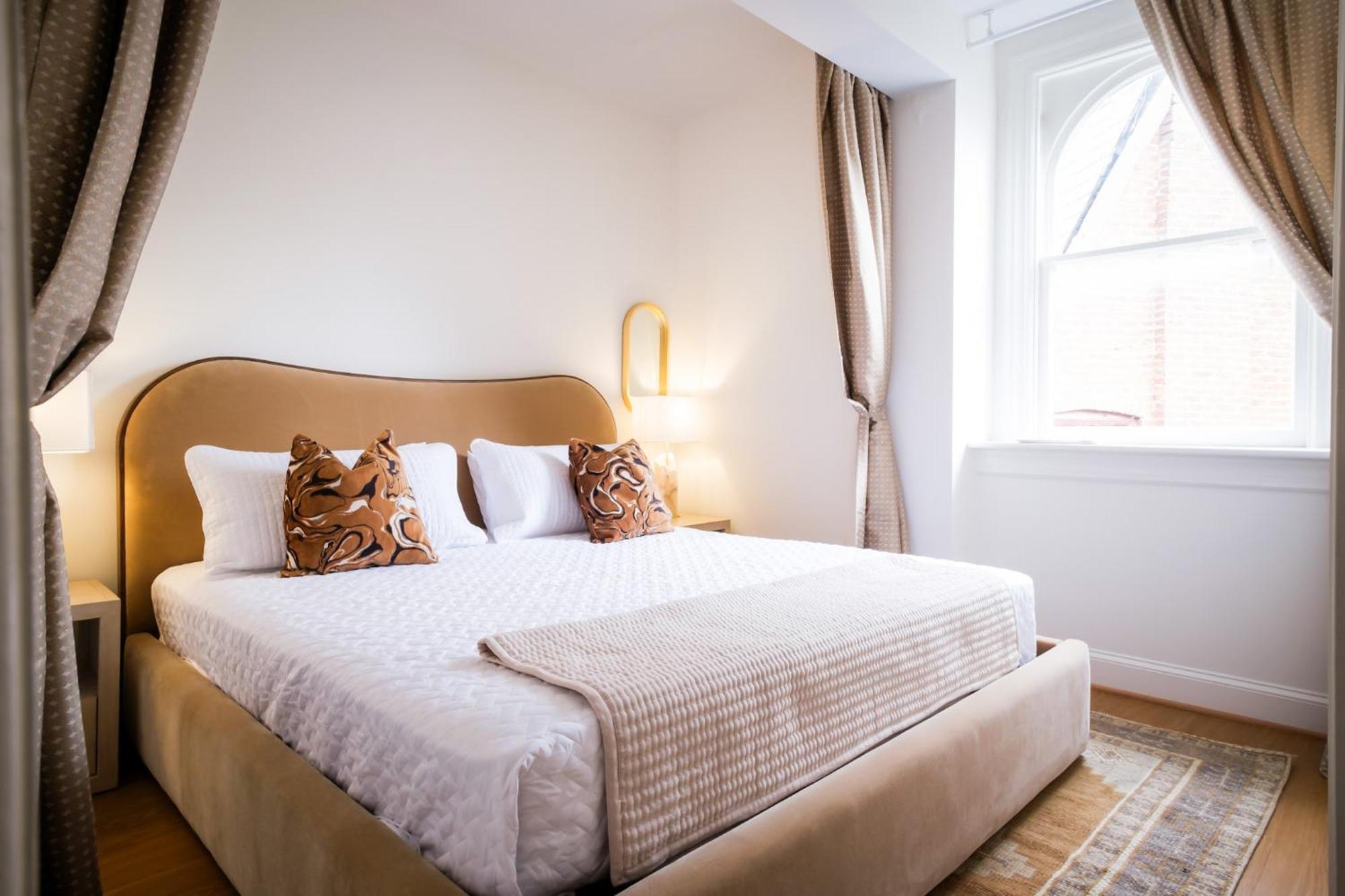 Standard Zimmer mit Kingsize-Bett