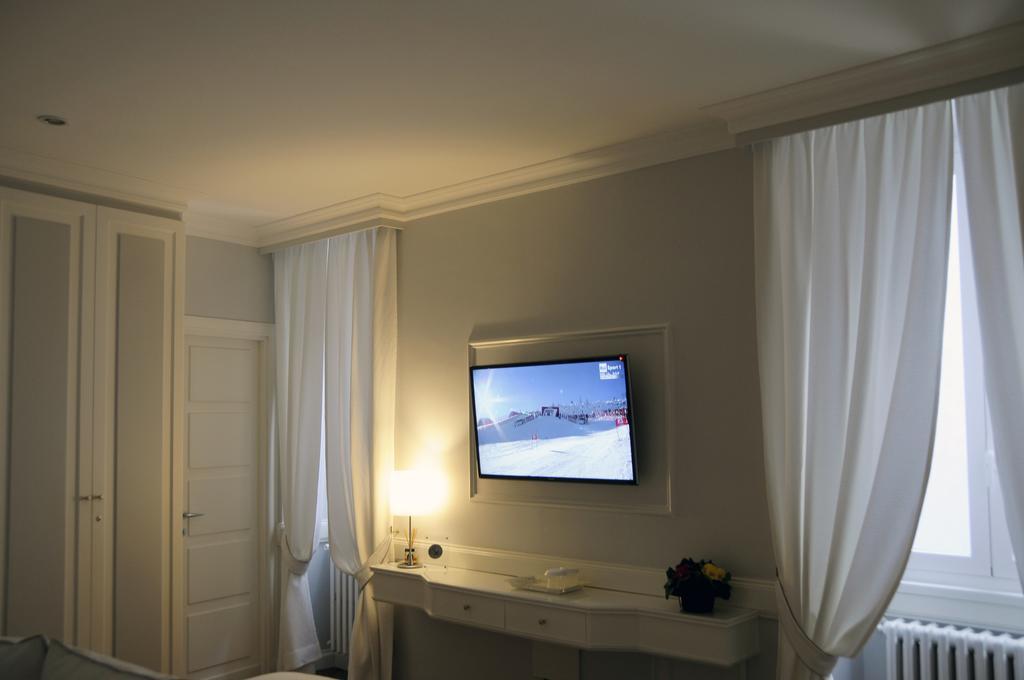 Suite Junior White