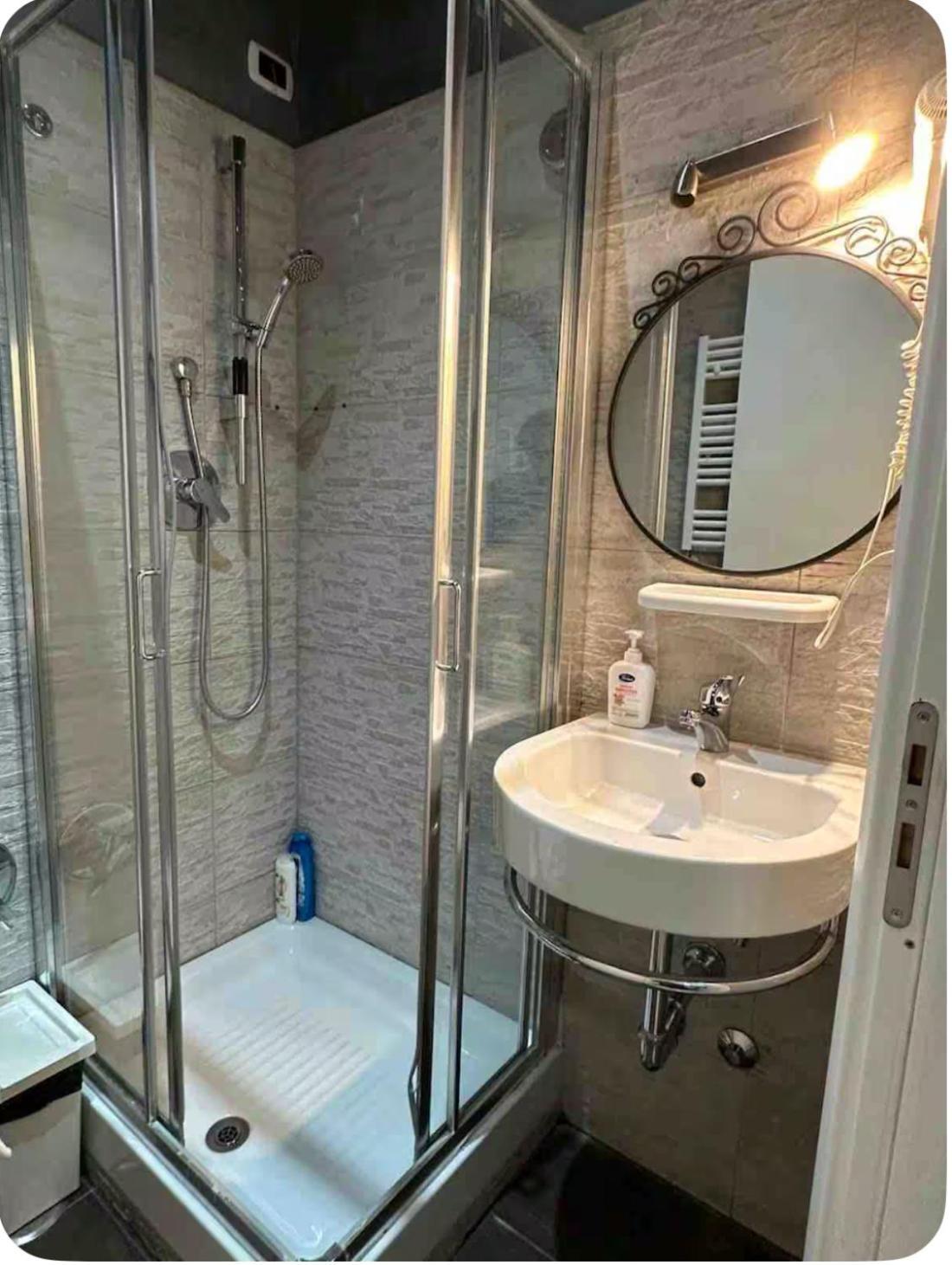 Driepersoonskamer met Eigen Badkamer