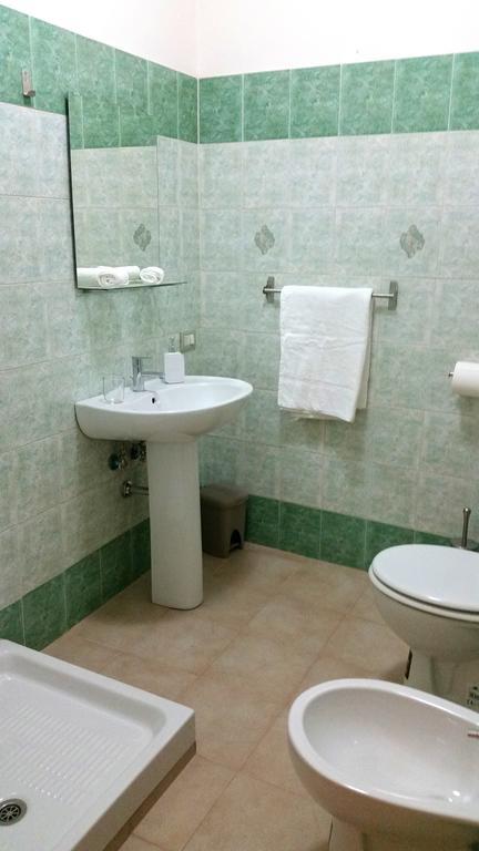 Quarto Duplo com Banheiro Compartilhado