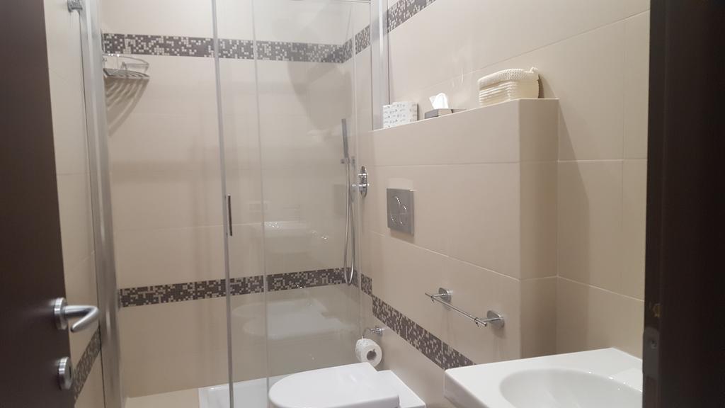 Quarto Duplo com Casa de Banho Privada Externa