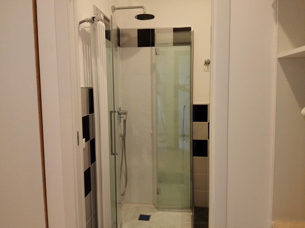 Standard Einzelzimmer mit Dusche