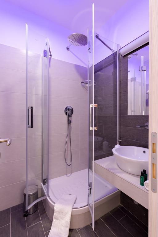Suite Júnior com Varanda