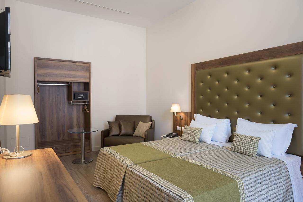 Quarto Duplo Deluxe com Cama Extra