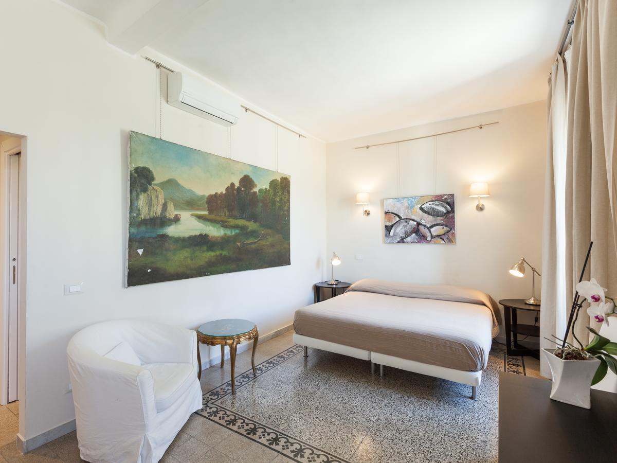 Quarto Duplo ou Twin Superior com Sofá-cama e Vista Cidade
