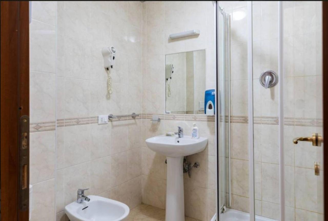 Habitación Individual con baño privado