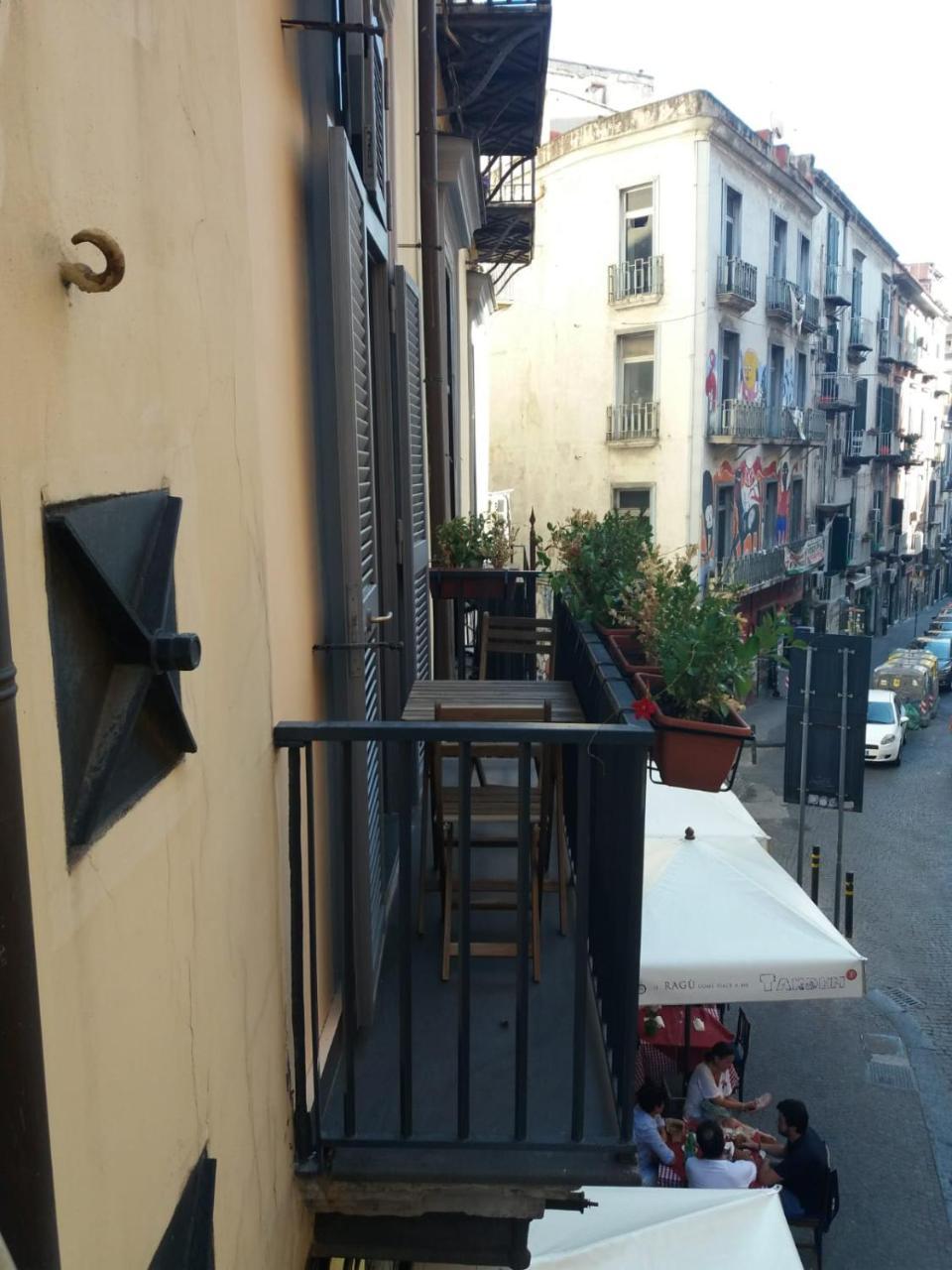 Zweibettzimmer mit Balkon