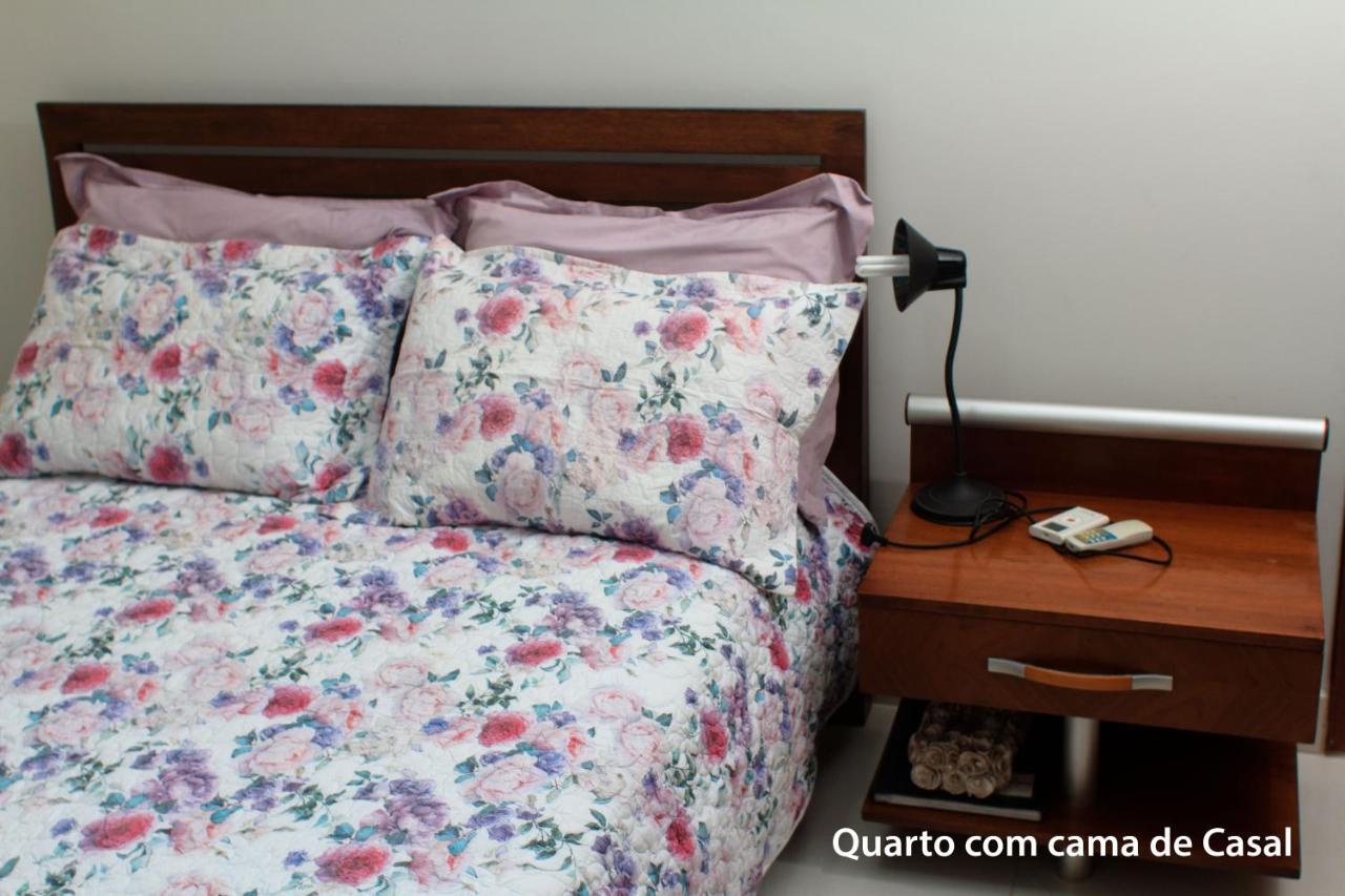 Quarto Triplo Básico com Banheiro Compartilhado