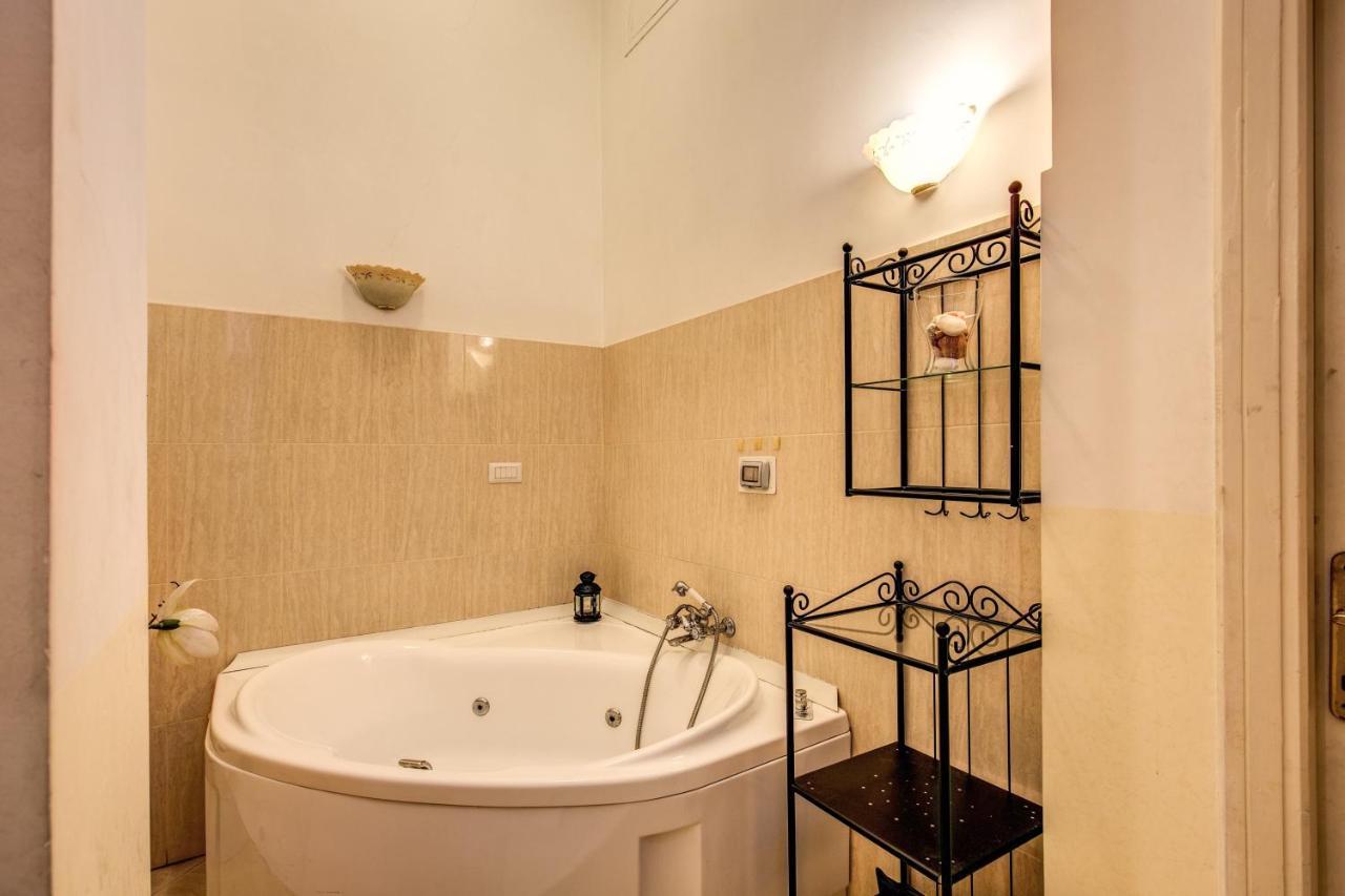 Chambre Double avec Baignoire Spa