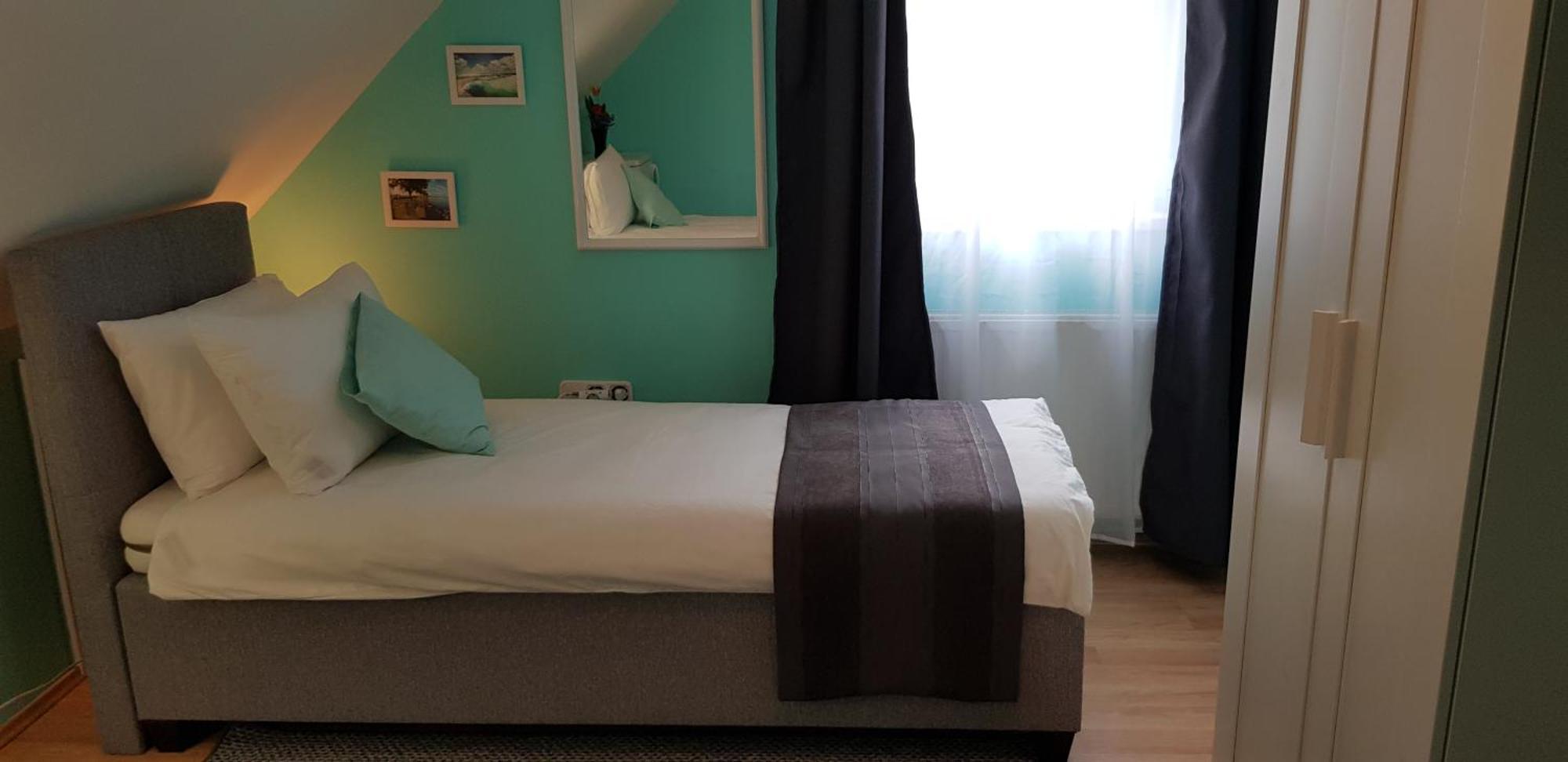 Zweibettzimmer mit Bad