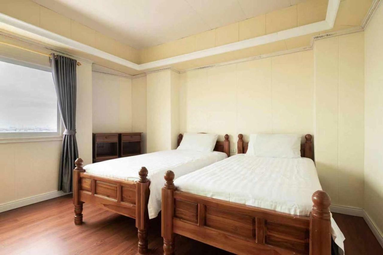 Quarto Duplo com Casa de Banho Privativa