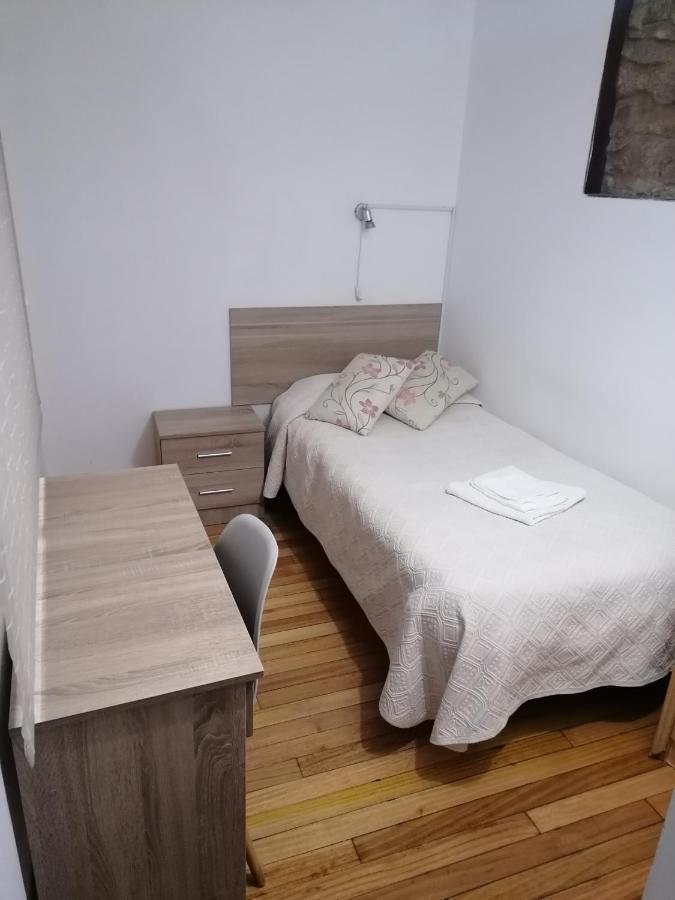 Quarto Individual com Casa de Banho Privativa