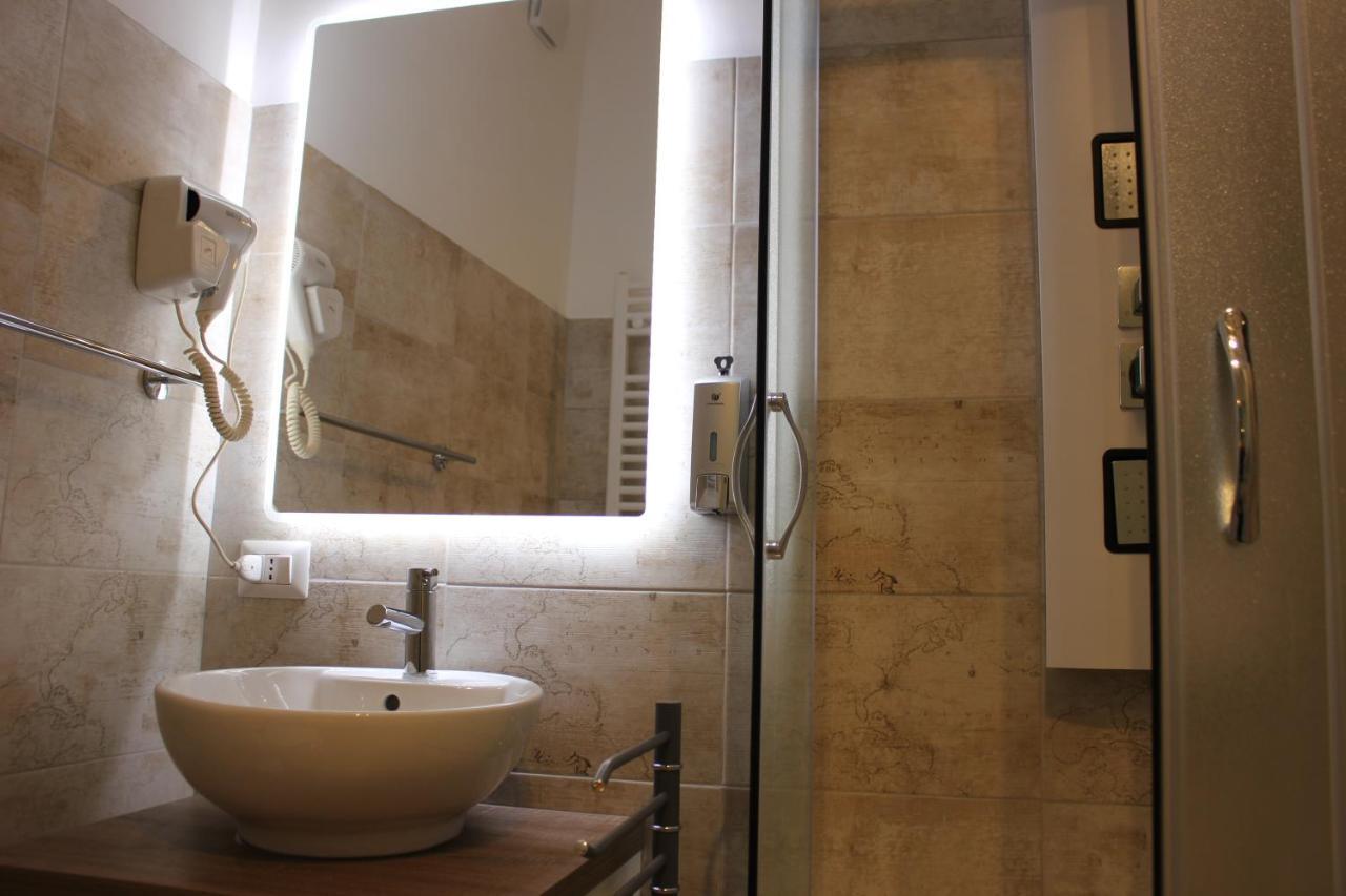 Camera Matrimoniale con Bagno Privato