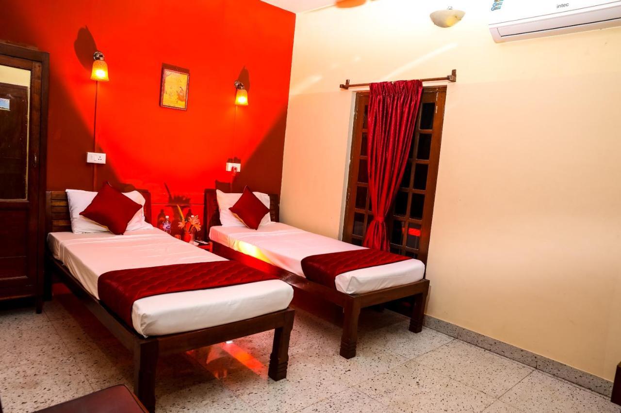 Chambre Lits Jumeaux avec Salle de Bains Privative