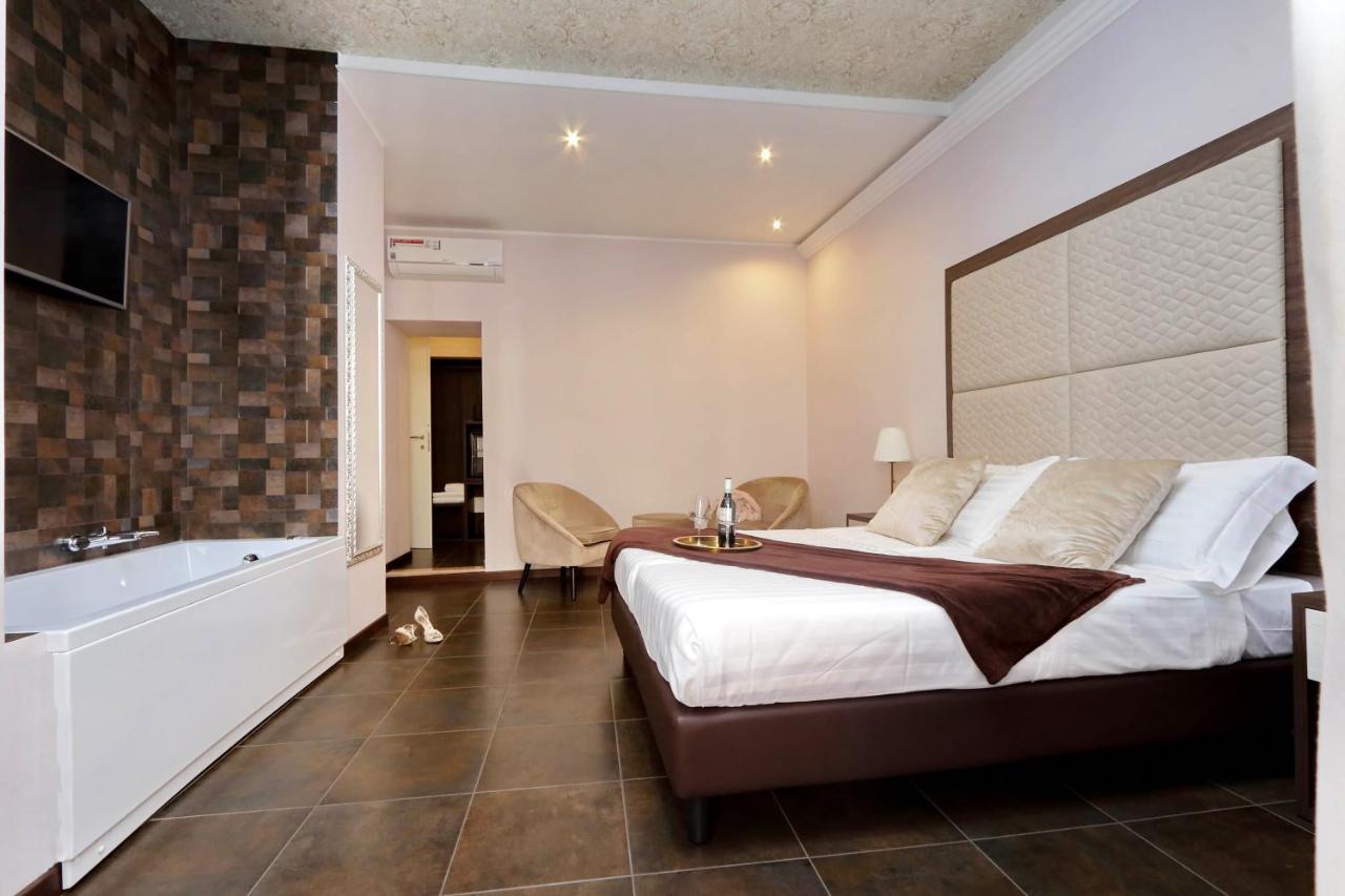 Quarto King com Banheira de Hidromassagem