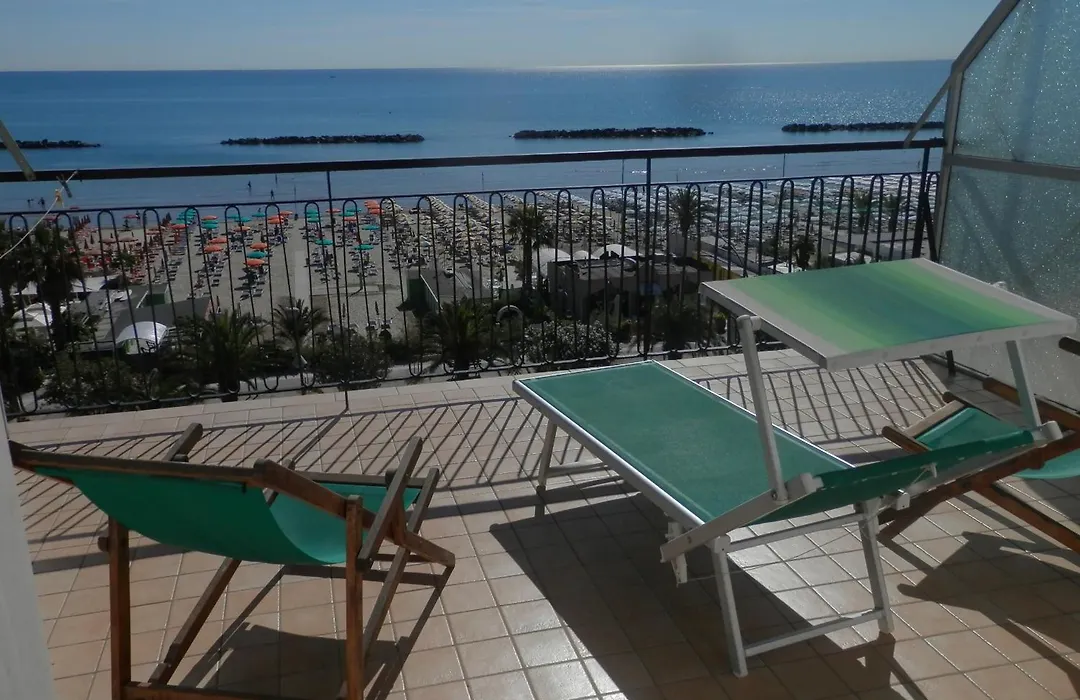 B&B Attico Mare-1