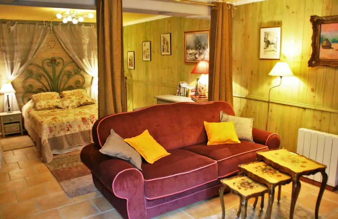 Hotel Le Clos De La Chapelle-1