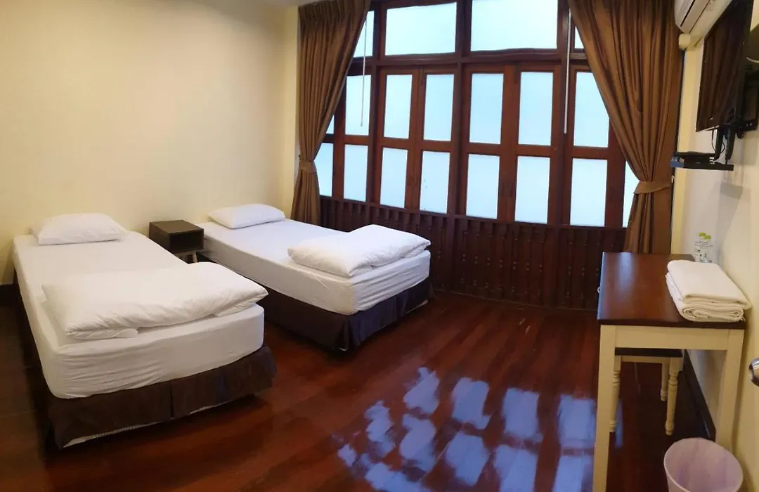 Papermoon Guesthouse-1