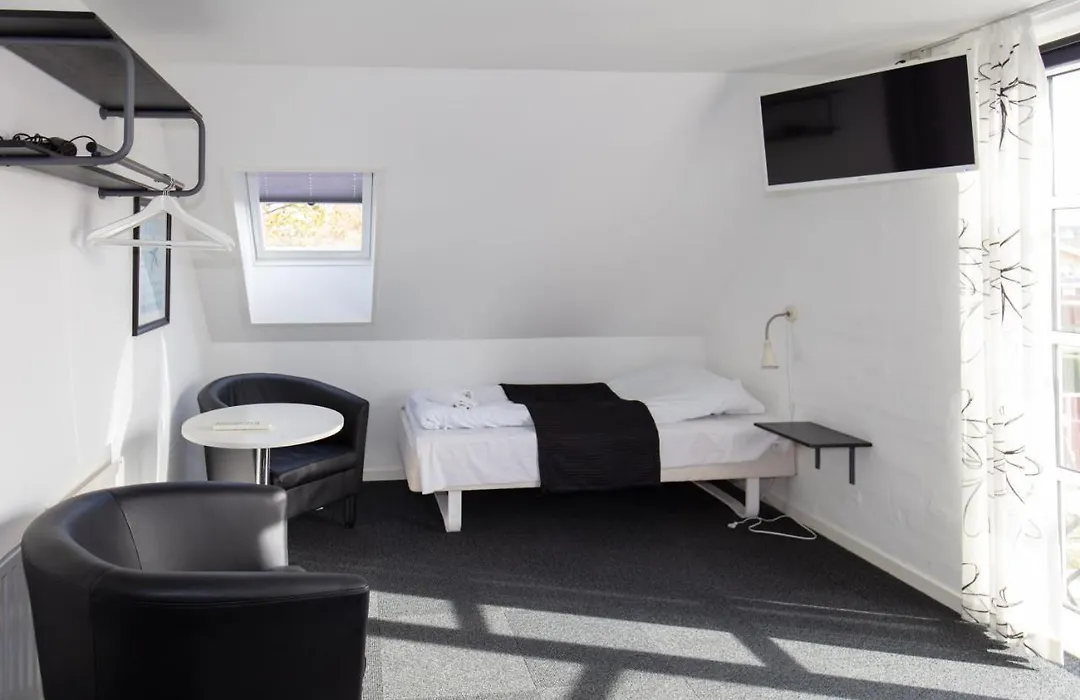 Foldens Hotel Annex-1