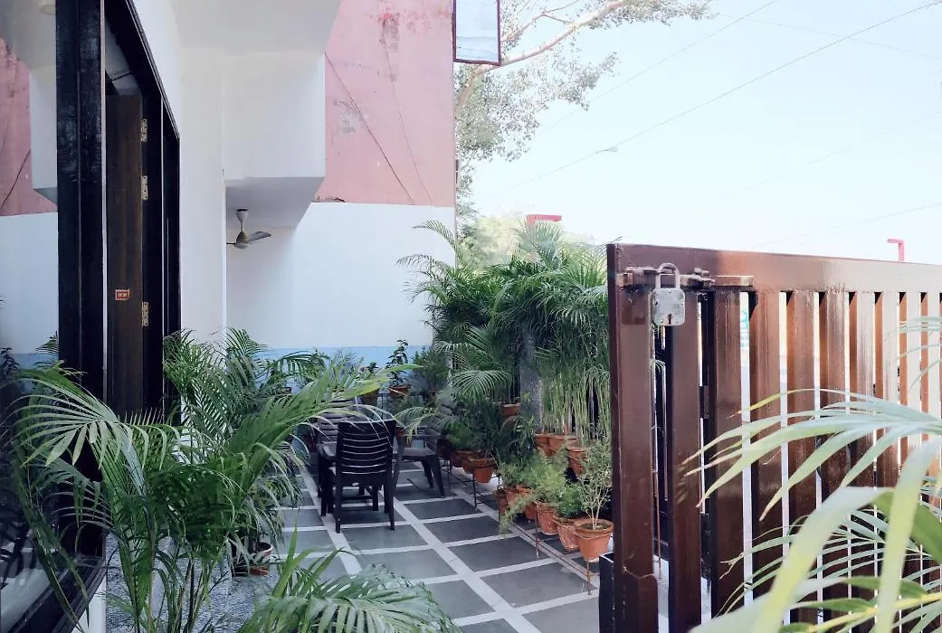 Luxury Taj Homestay, Stay 1Km Walking Distance From Taj Mahal East Gate-1