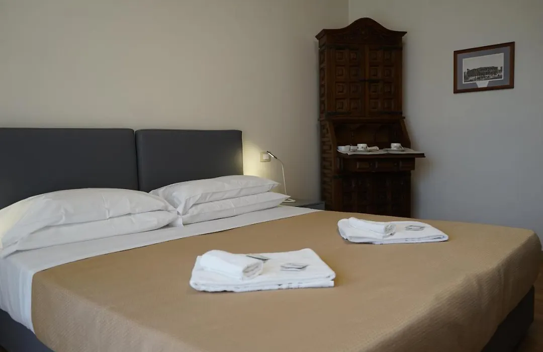 Avenue Rooms-1