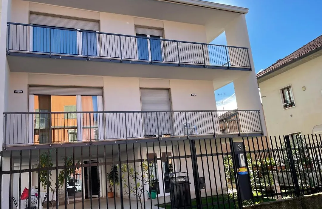 Joys House-1