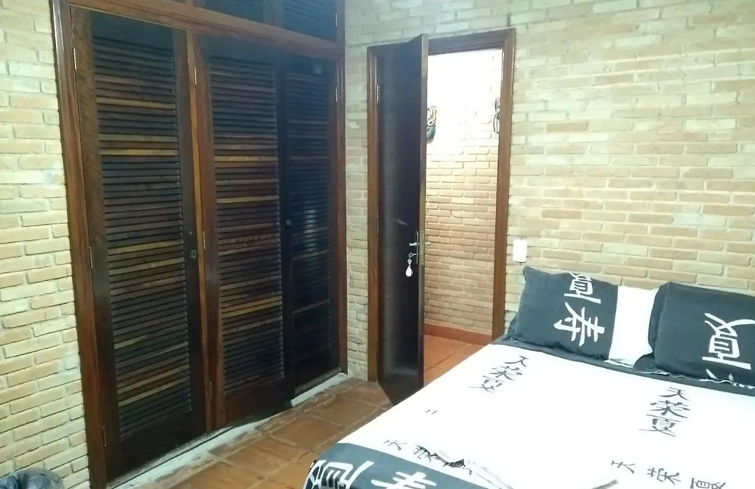 Pousada Casa Do Gustavo-1
