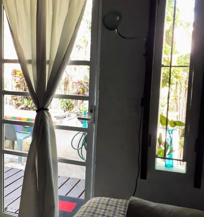 Room In Guest Room - Low Budget Small Room, With Wi-Fi Private Bathroom At Downtown Cancun-1
