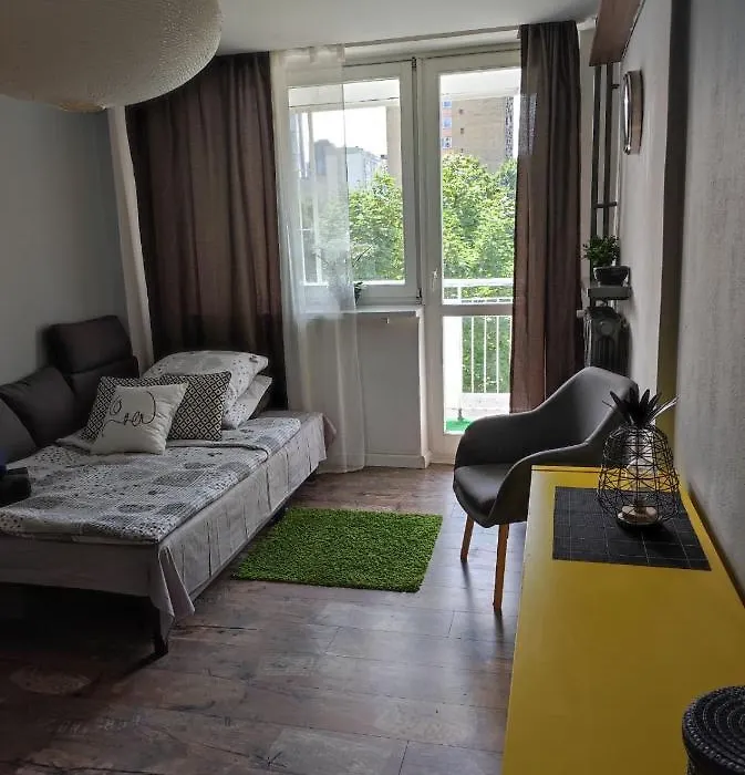 Room With A Balcony In The Very Center Of Warsaw-1