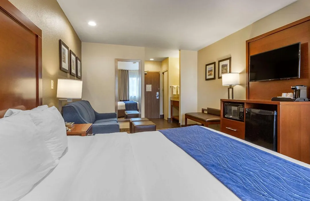 Comfort Inn I-17&I-40-1