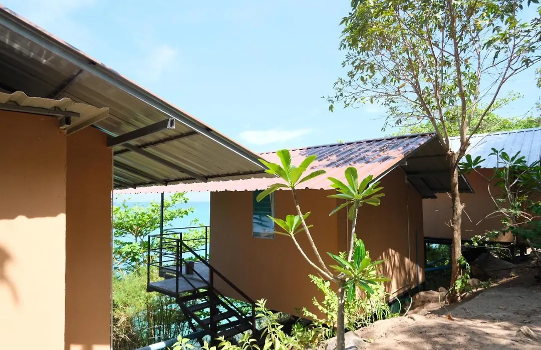 Phi Phi Seaside Bungalow-1
