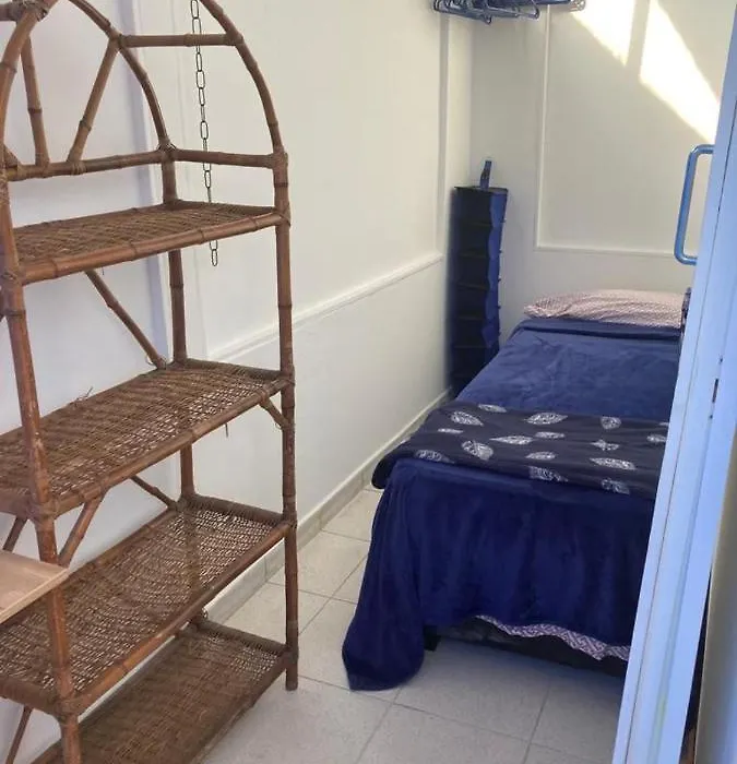 Hostel U-1