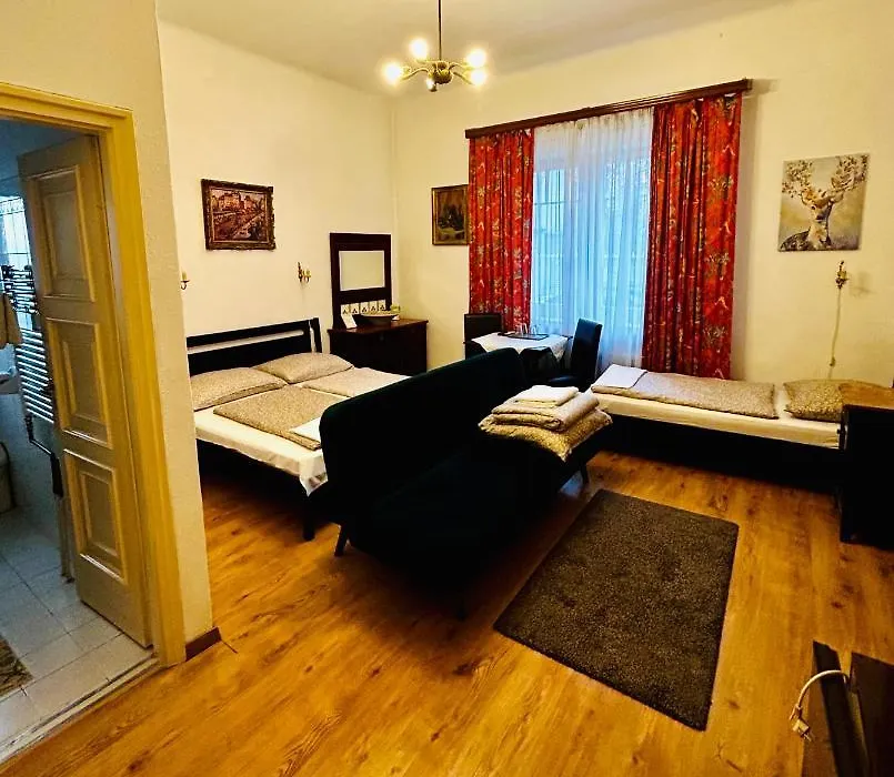 Kis Gellért Guesthouse-1
