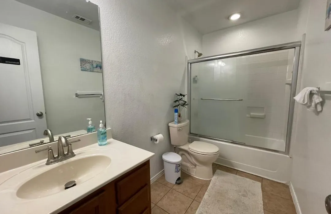 Room Downtown Dallas-1