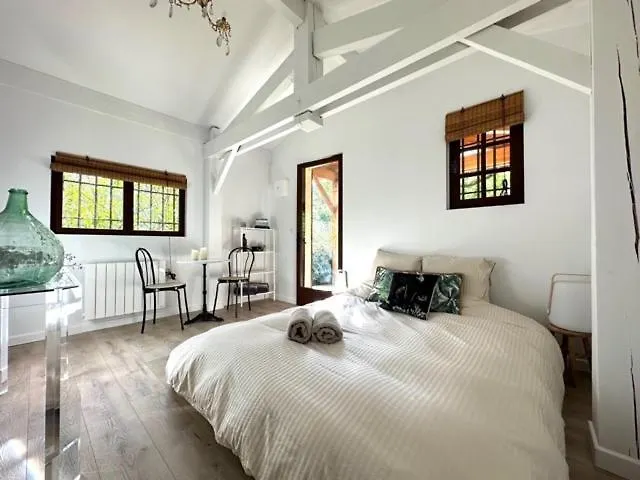 Chambre D'Hotes Cabanon A 10 Min D'Aix-En-Provence-1