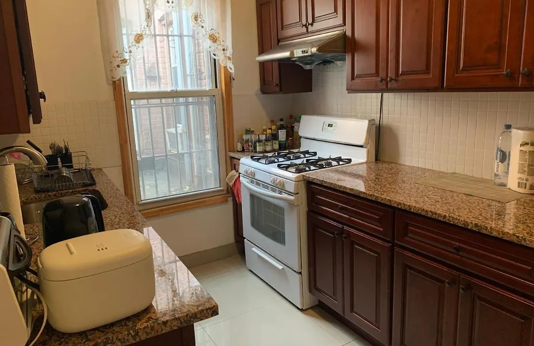 Brooklyn Crown Heights Room-1