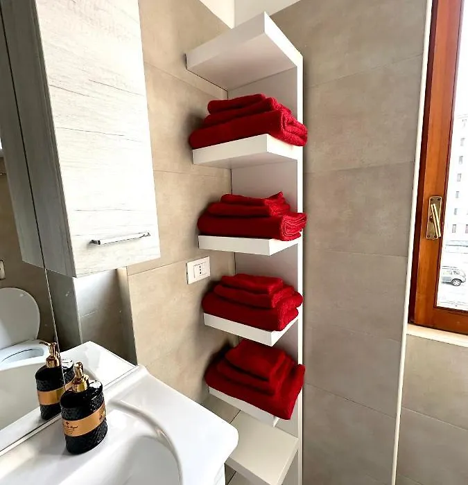Marghespace Zona Stazione Centrale Appartamento Con Letto Matrimoniale E Bagno-1