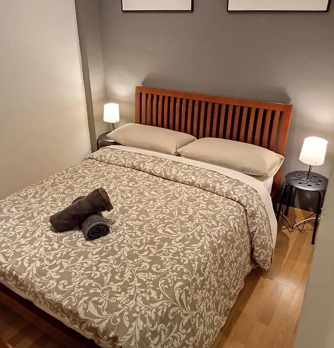 Double Private Room In The Center City Metro L1 & L5-1