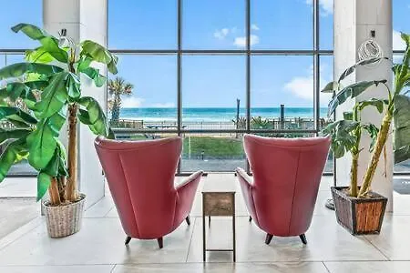Newly Remodeled Beachfront Studio With Pool-1