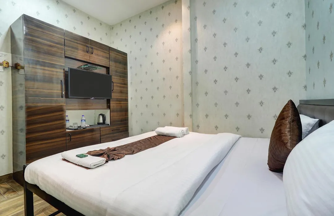 Hotel Shabana - Colaba Causeway-1