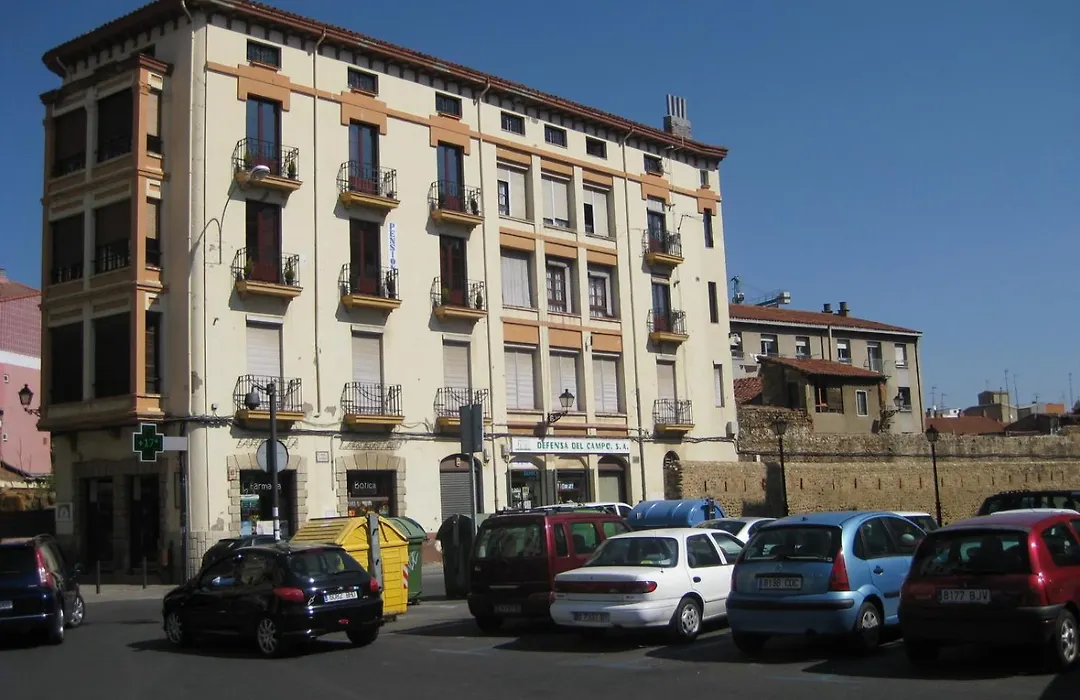 Pensión Sandoval-1