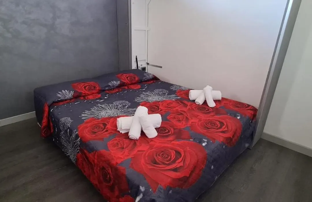 Rooms & Pool-1